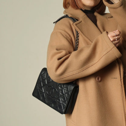 Vintage Chanel Black Lambskin Diamond Quilted CC Classic Full Flap Bag