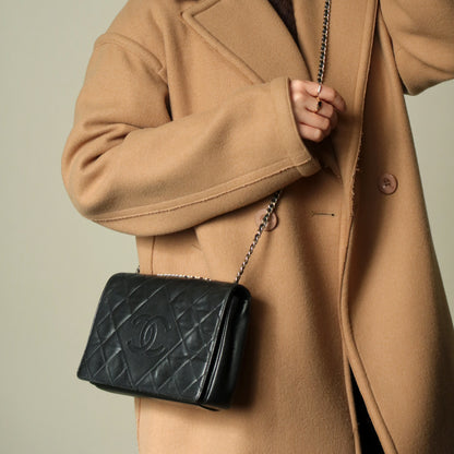 Vintage Chanel Black Lambskin Diamond Quilted CC Classic Full Flap Bag
