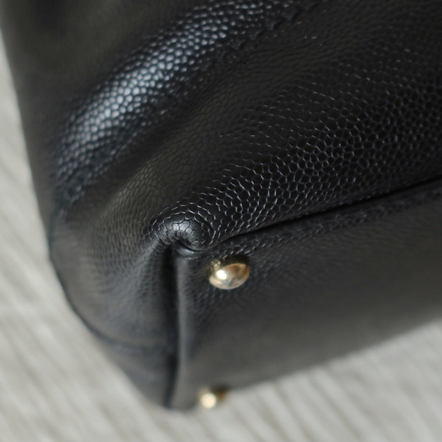 Chanel Vintage Black Caviar CC mark Wood resin Drawstring Weekend Shoulder Bag