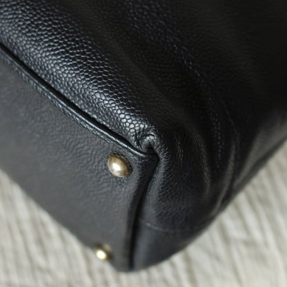 Chanel Vintage Black Caviar CC mark Wood resin Drawstring Weekend Shoulder Bag