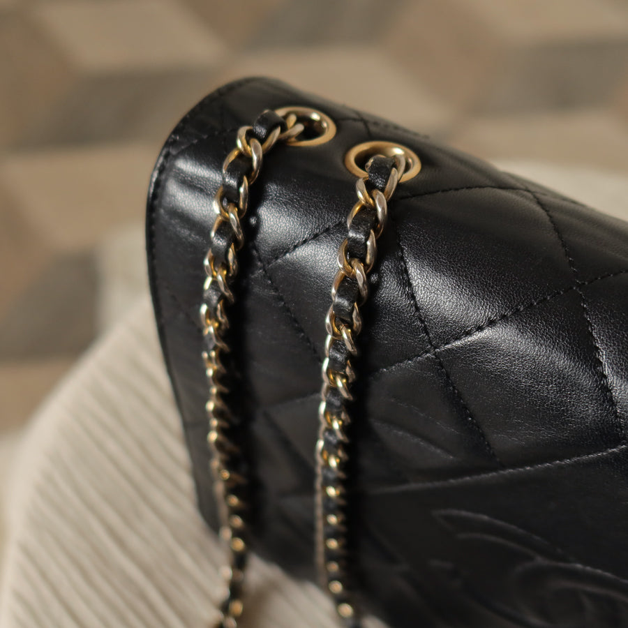 Vintage Chanel Black Lambskin Diamond Quilted CC Classic Full Flap Bag