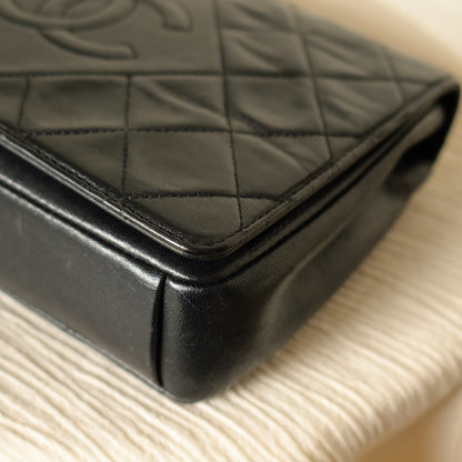 Vintage Chanel Black Lambskin Diamond Quilted CC Classic Full Flap Bag