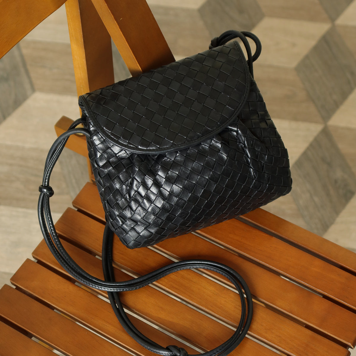 Bottega Veneta Vintage Black Intrecciato Weave Pouch Crossbody Shoulder Bag