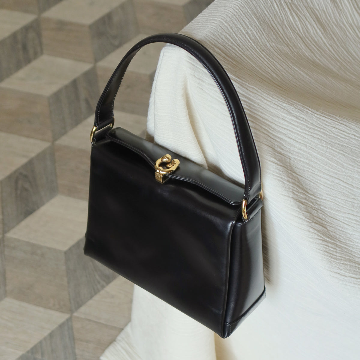 Gucci Vintage Black Calf Leather Gold Horsebit hardware 2way Bag