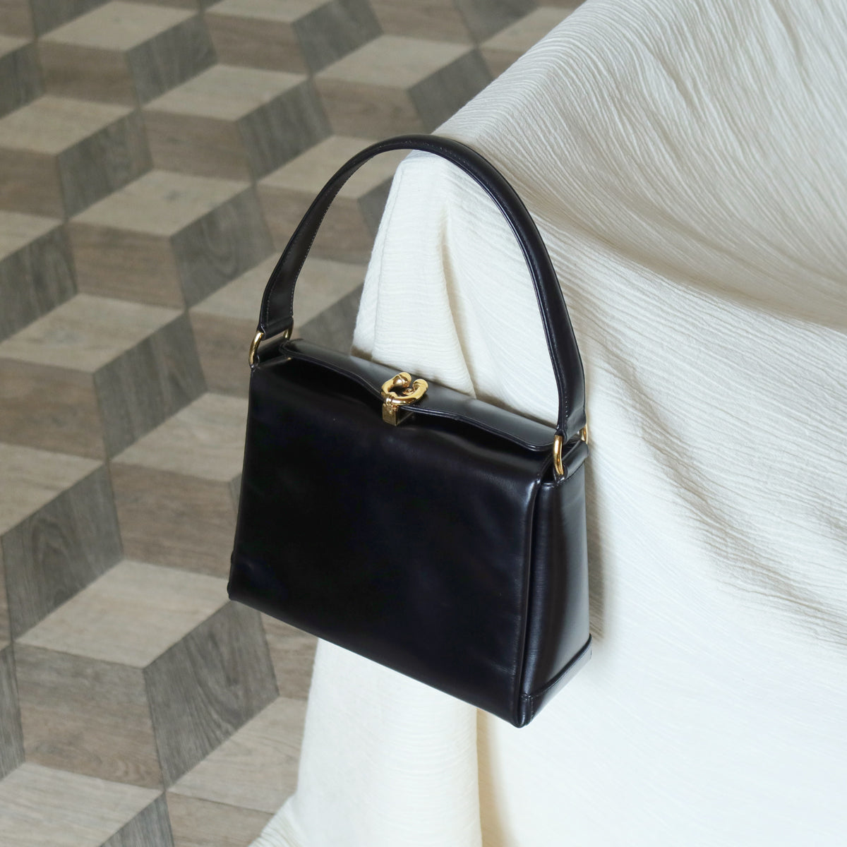 Gucci Vintage Black Calf Leather Gold Horsebit hardware 2way Bag