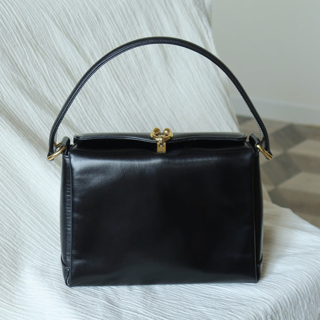 Gucci Vintage Black Calf Leather Gold Horsebit hardware 2way Bag