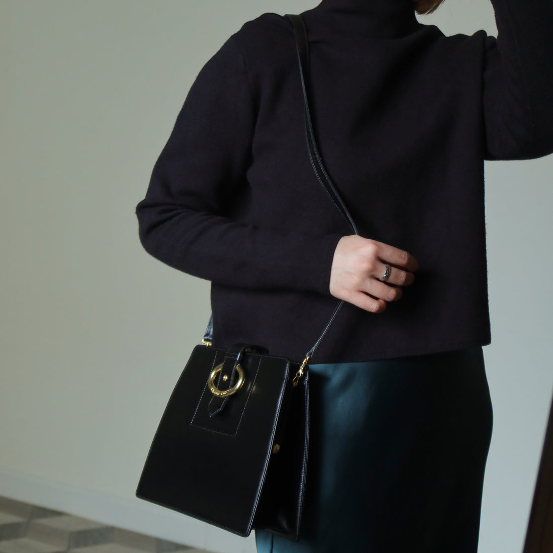 Christian Dior Vintage Black Calfskin CD Gold Ring Kiss lock 2way Shoulder Bag