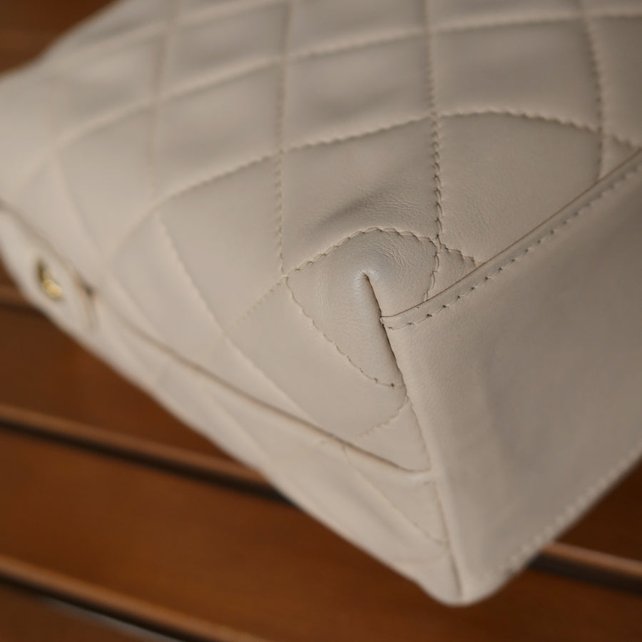 Chanel Vintage Matelasse Beige Quilted Bijoux CC Turnlock Shoulder Bag