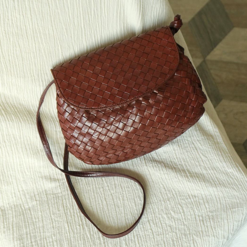 Bottega Veneta Vintage Dark Brown Intrecciato Weave Pouch Crossbody Shoulder Bag