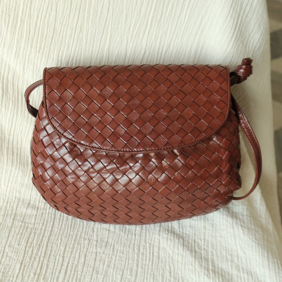 Bottega Veneta Vintage Dark Brown Intrecciato Weave Pouch Crossbody Shoulder Bag