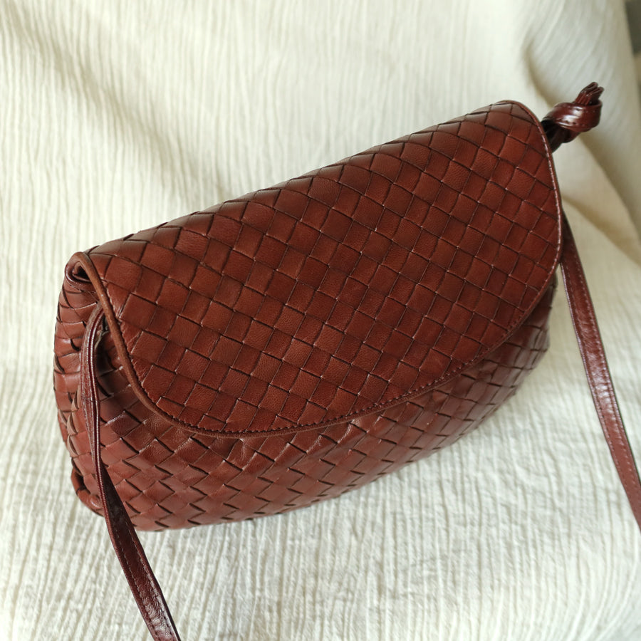 Bottega Veneta Vintage Dark Brown Intrecciato Weave Pouch Crossbody Shoulder Bag