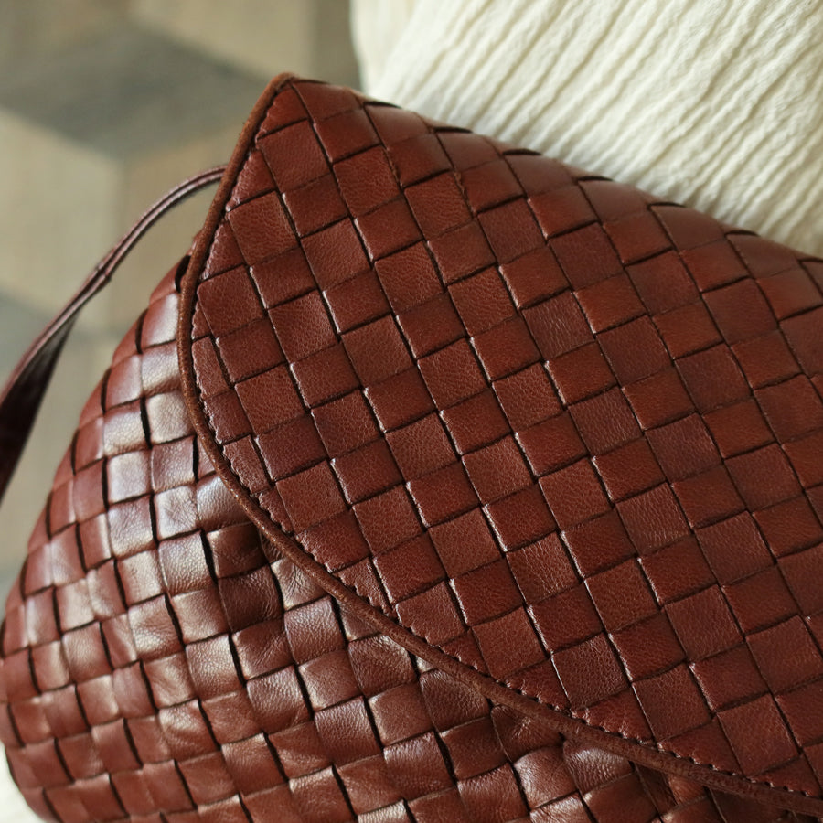 Bottega Veneta Vintage Dark Brown Intrecciato Weave Pouch Crossbody Shoulder Bag