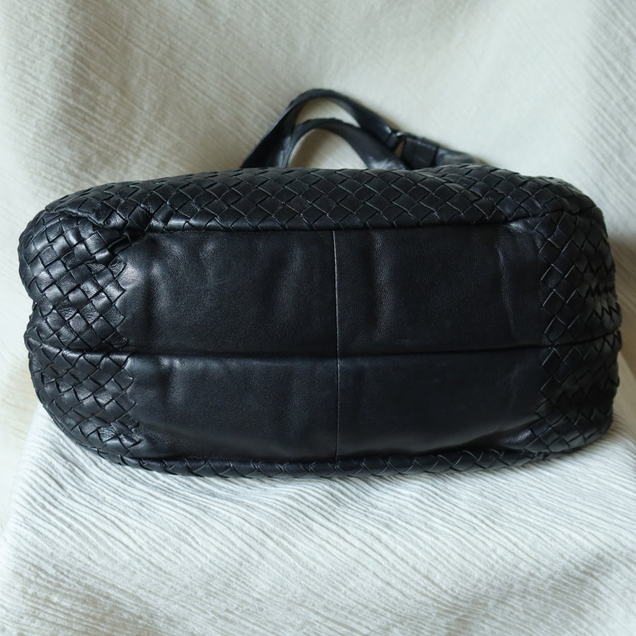 Bottega Veneta Vintage Black Leather Intrecciato Campana Hobo Shoulder Bag N