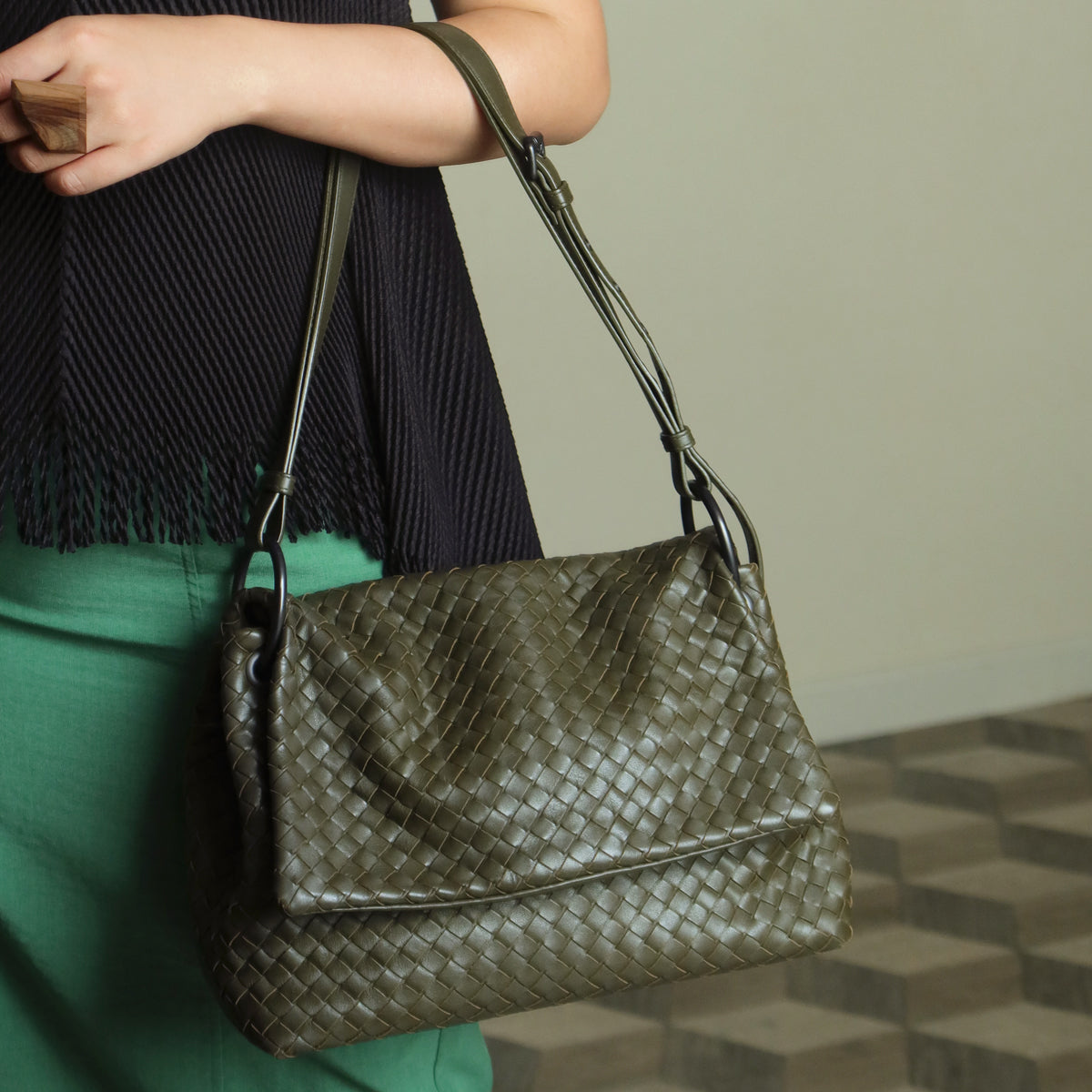 Bottega Veneta Khaki Olive Green Intrecciato Ring Hobo Shoulder Flap Bag