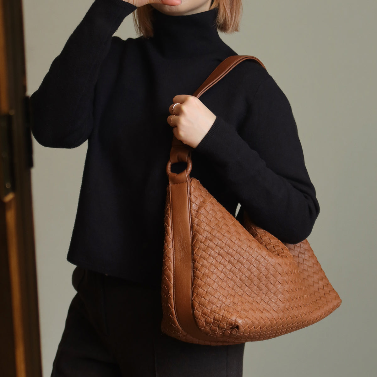 Bottega Veneta Vintage Tan Brown Intrecciato Ring Strap Shoulder Bag