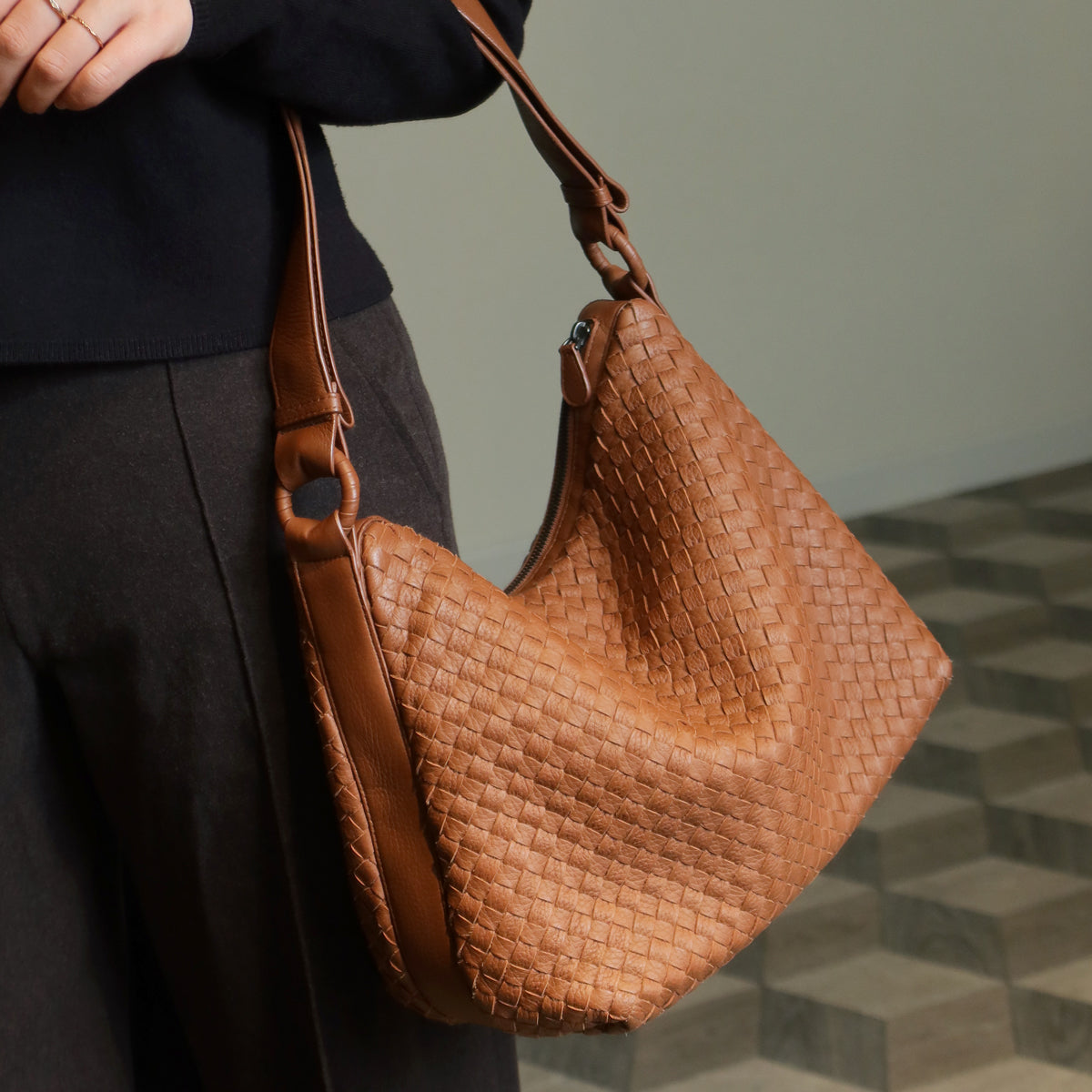 Bottega Veneta Vintage Tan Brown Intrecciato Ring Strap Shoulder Bag
