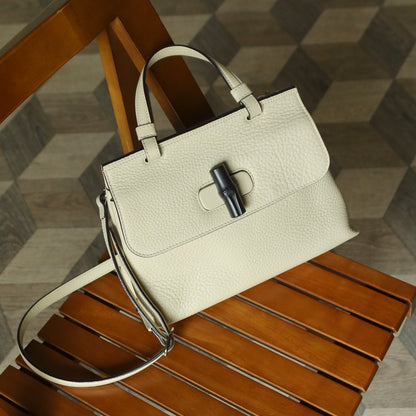 Gucci Vintage Bamboo Turn lock Cream Grained Leather Small Daily Crossbody Bag