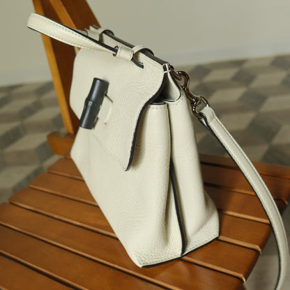 Gucci Vintage Bamboo Turn lock Cream Grained Leather Small Daily Crossbody Bag