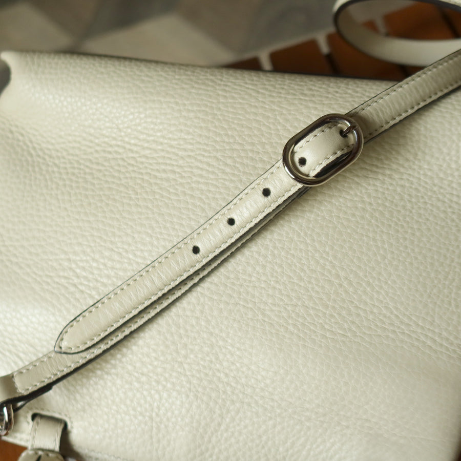 Gucci Vintage Bamboo Turn lock Cream Grained Leather Small Daily Crossbody Bag
