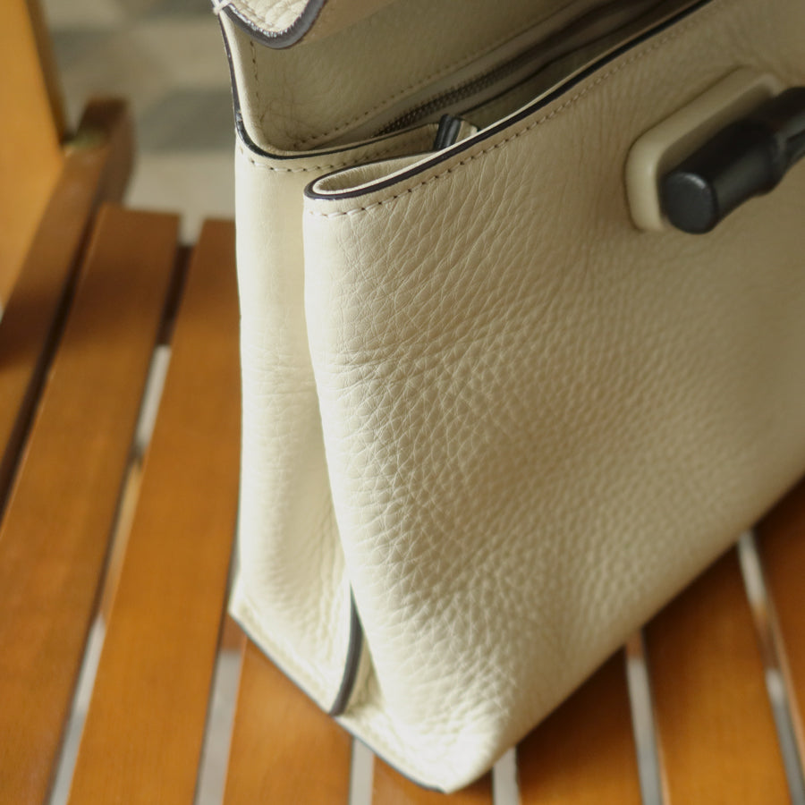 Gucci Vintage Bamboo Turn lock Cream Grained Leather Small Daily Crossbody Bag