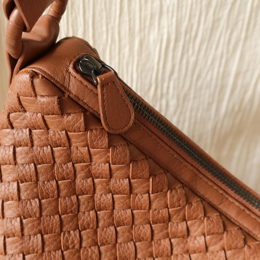 Bottega Veneta Vintage Tan Brown Intrecciato Ring Strap Shoulder Bag
