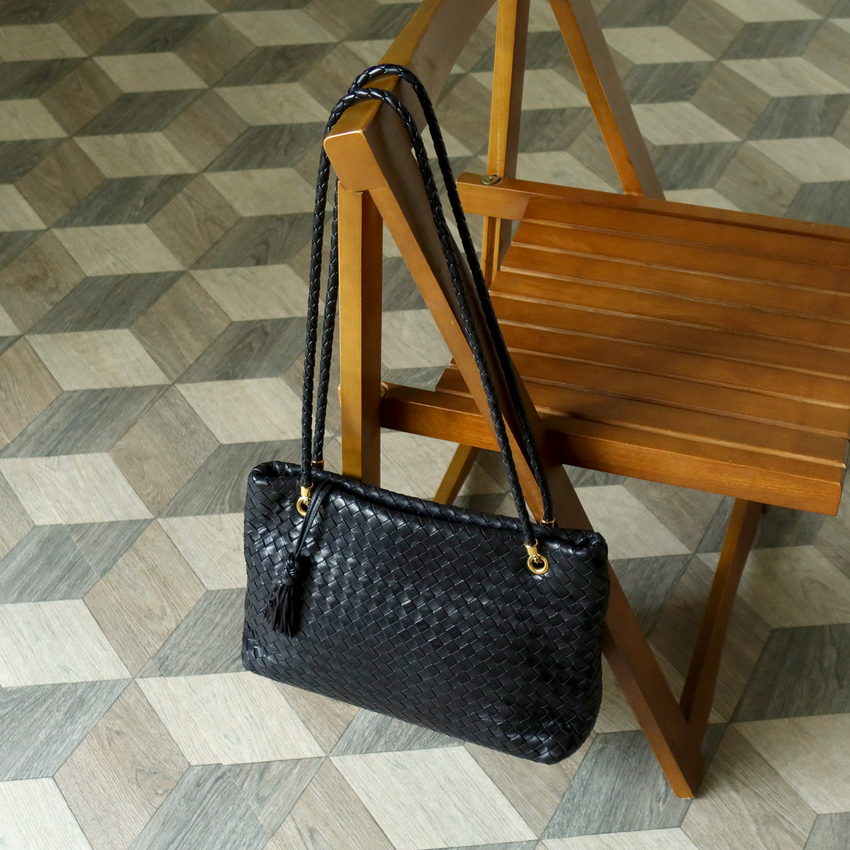 Rare Bottega Veneta Vintage Black Intrecciato Braided Strap Shoulder Bag M