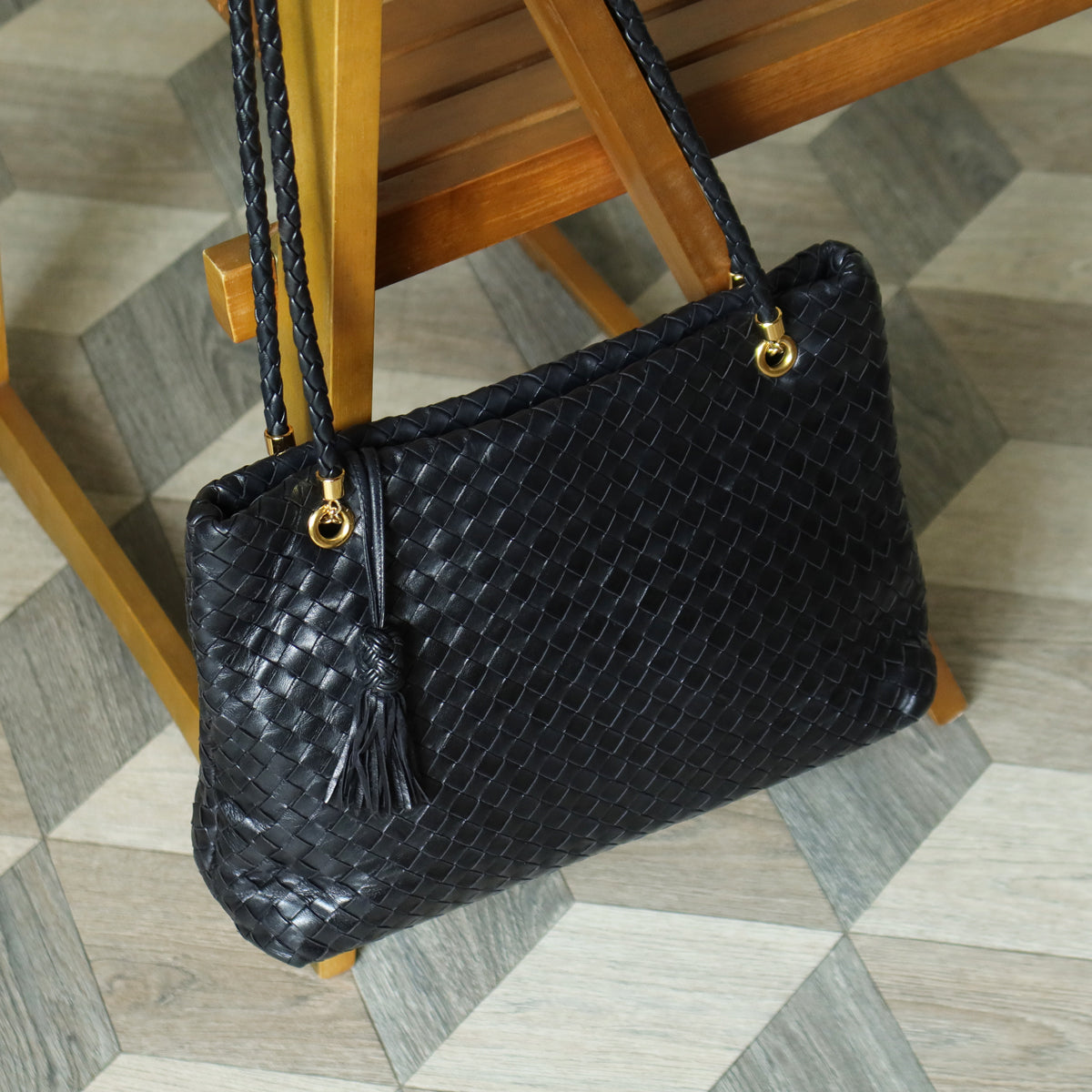 Rare Bottega Veneta Vintage Black Intrecciato Braided Strap Shoulder Bag M