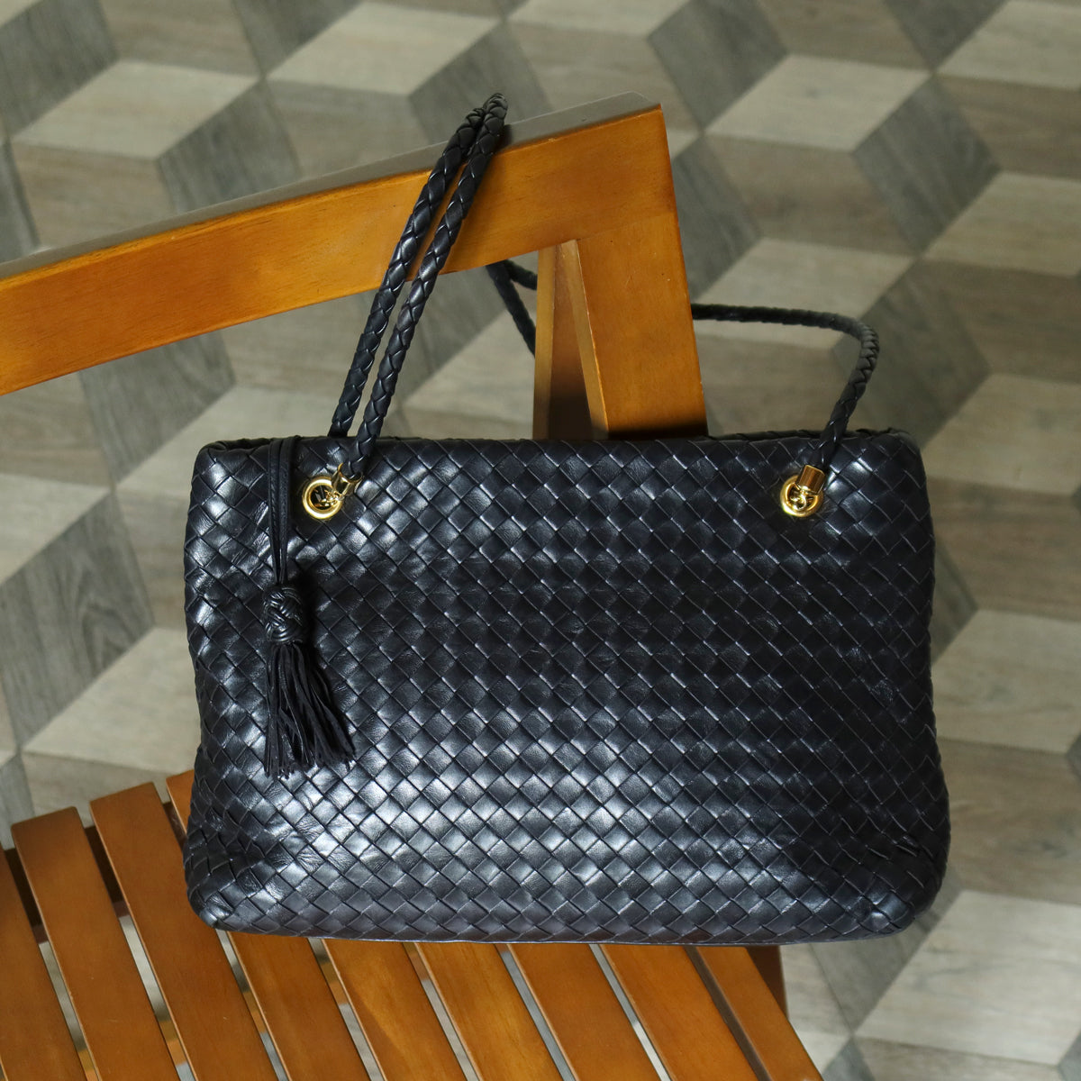 Rare Bottega Veneta Vintage Black Intrecciato Braided Strap Shoulder Bag M