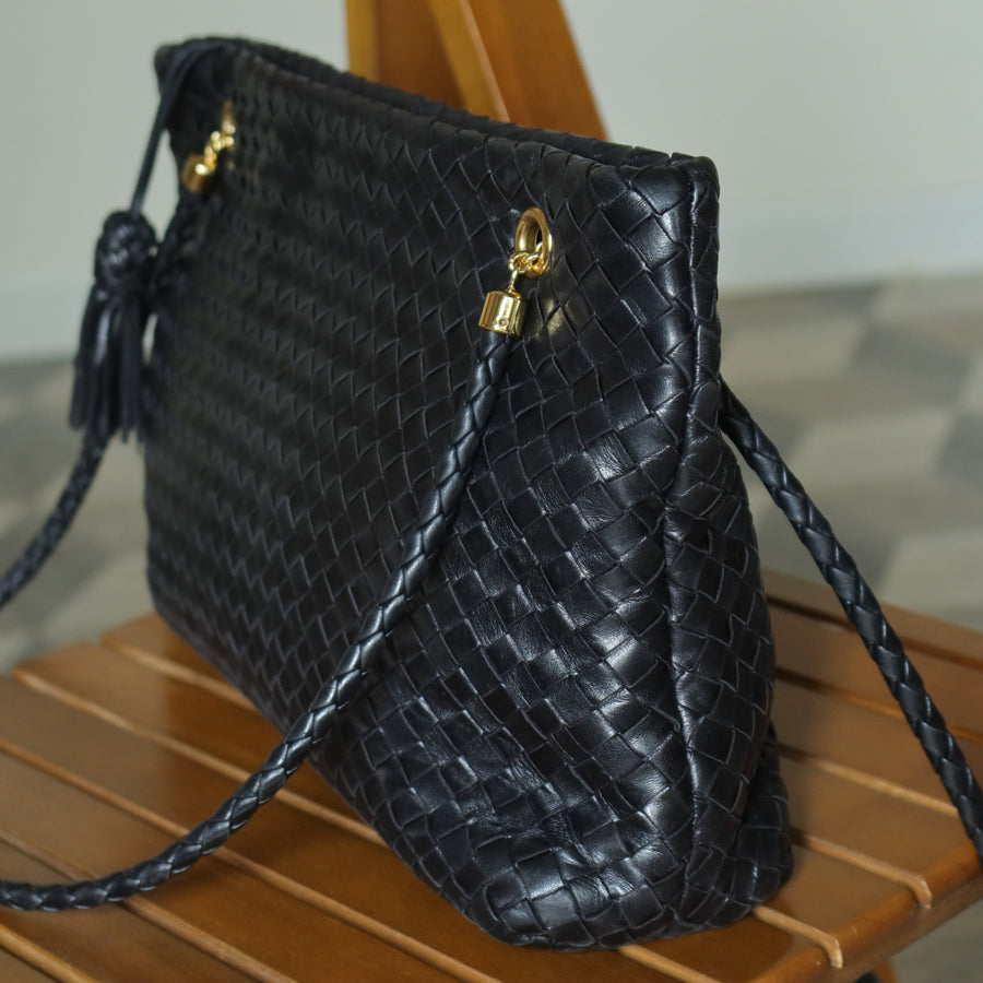 Rare Bottega Veneta Vintage Black Intrecciato Braided Strap Shoulder Bag M
