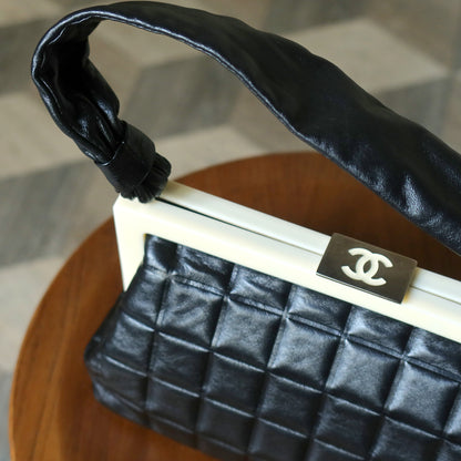 Chanel Vintage Black Quilted Chocolate Bar Leather CC Mark Clasp Lock Bag
