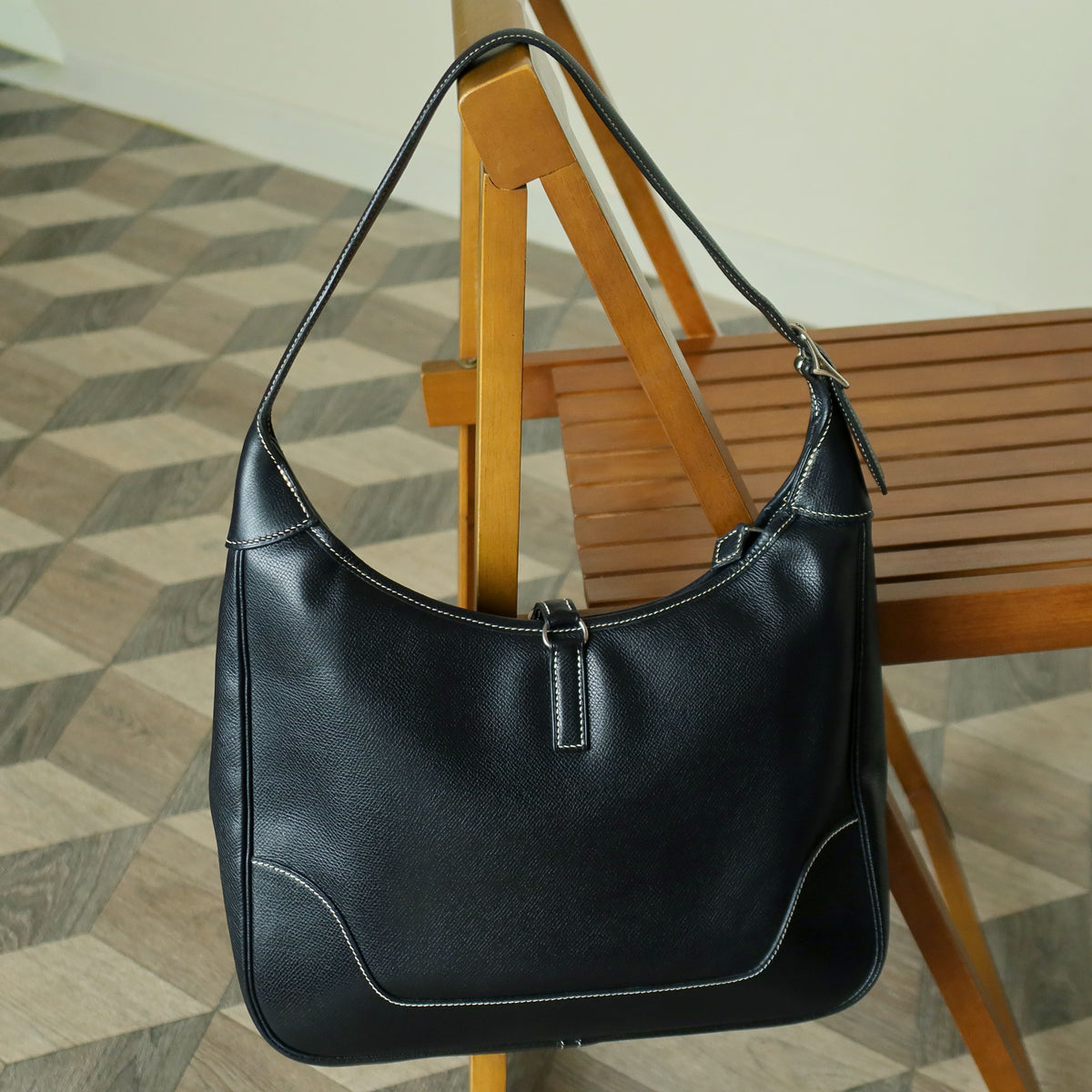 Hermès Vintage Black Grained Leather Trim II 31 Silver Hardware Shoulder Bag