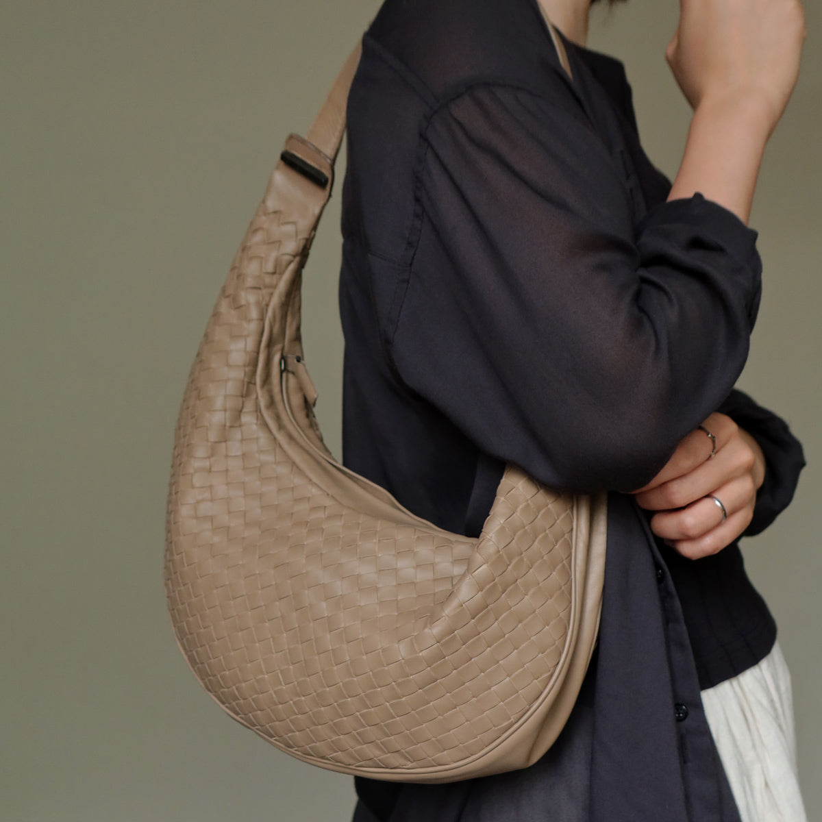 Bottega Veneta Vintage Brown Intrecciato Hobo Shoulder Bag