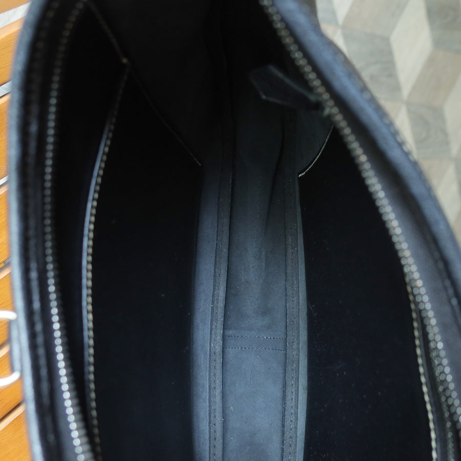 Hermès Vintage Black Grained Leather Trim II 31 Silver Hardware Shoulder Bag
