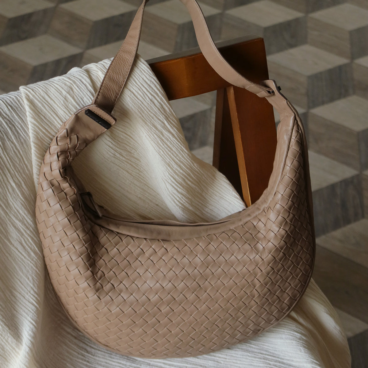 Bottega Veneta Vintage Brown Intrecciato Hobo Shoulder Bag