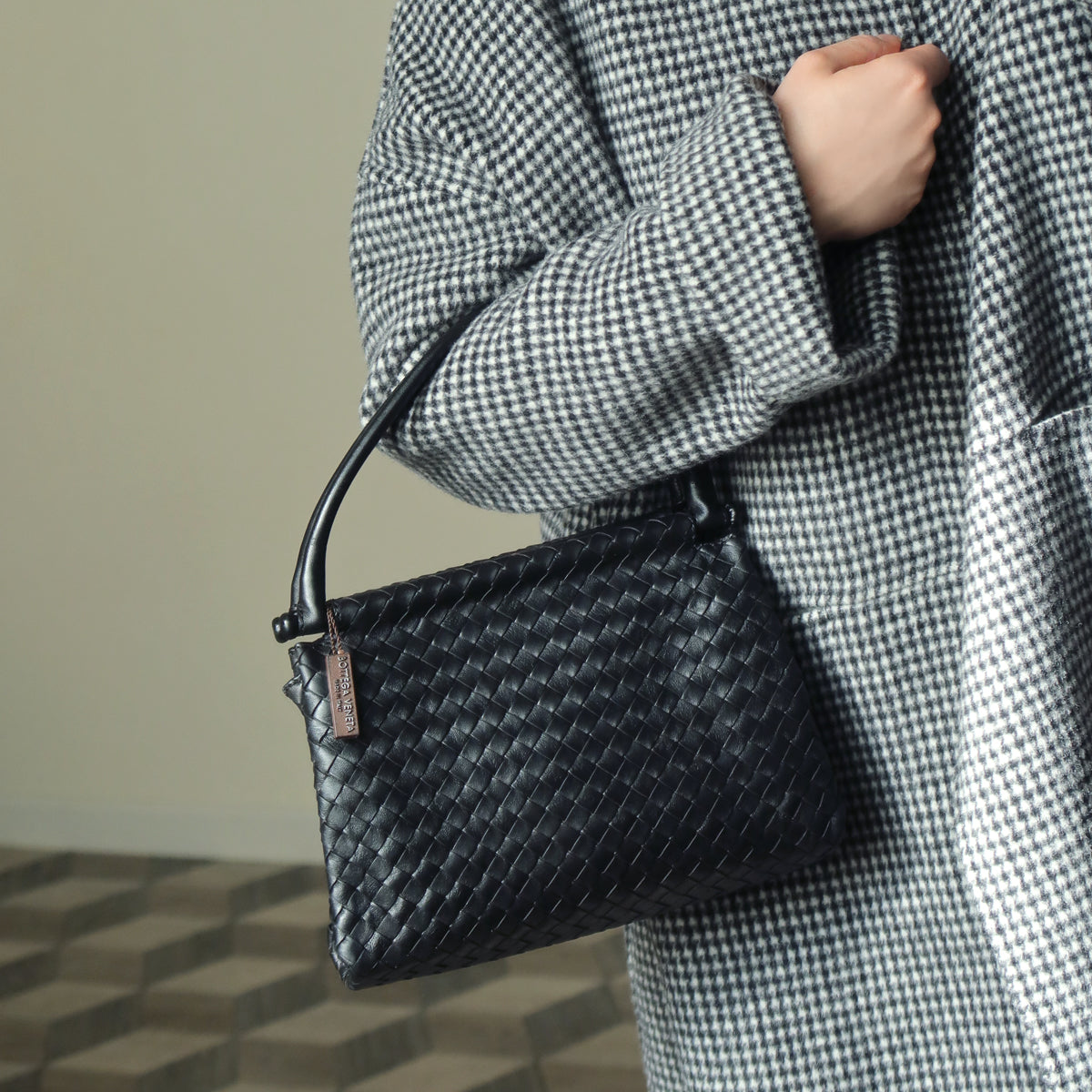 Bottega Veneta Vintage Black Leather Intrecciato Weave Top Handle Bag