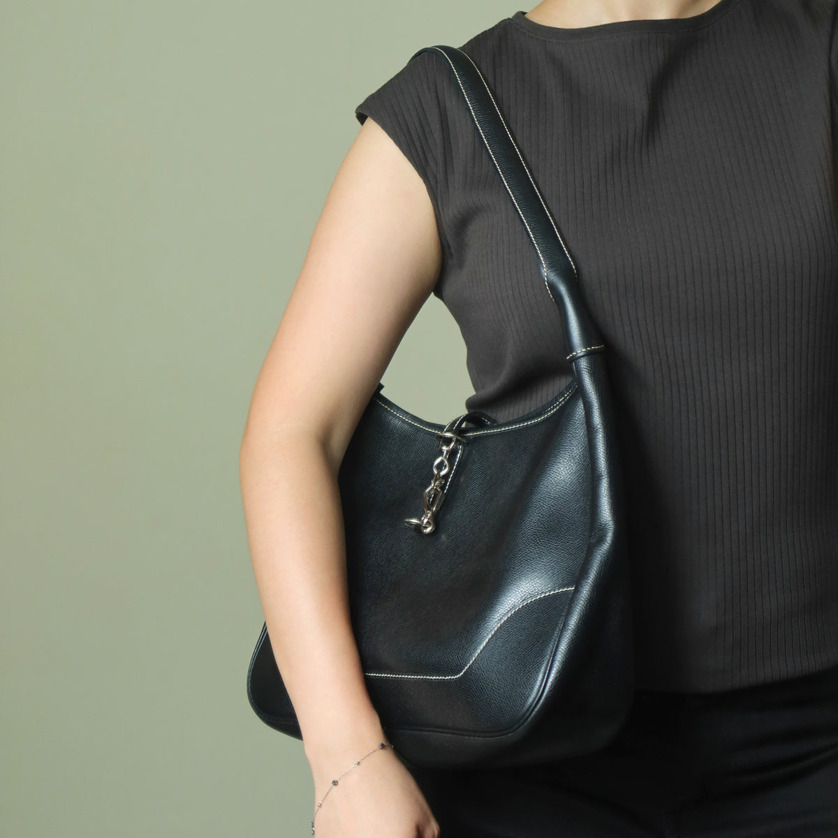 Hermes Vintage Black Grained Leather Trim II 31 Silver Hardware Shoulder Bag