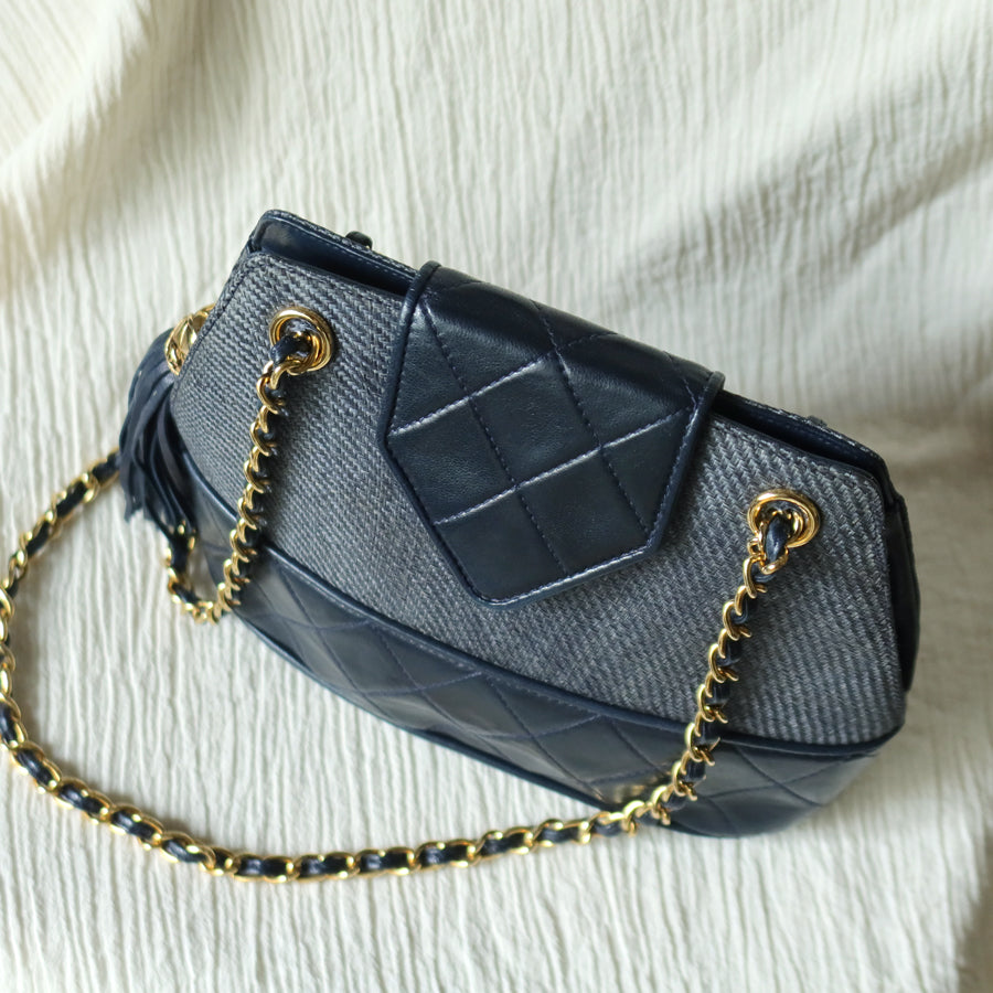 Vintage Chanel Dark Navy Lambskin Raffia Woven Diamond stitched CC mark Flap Bag