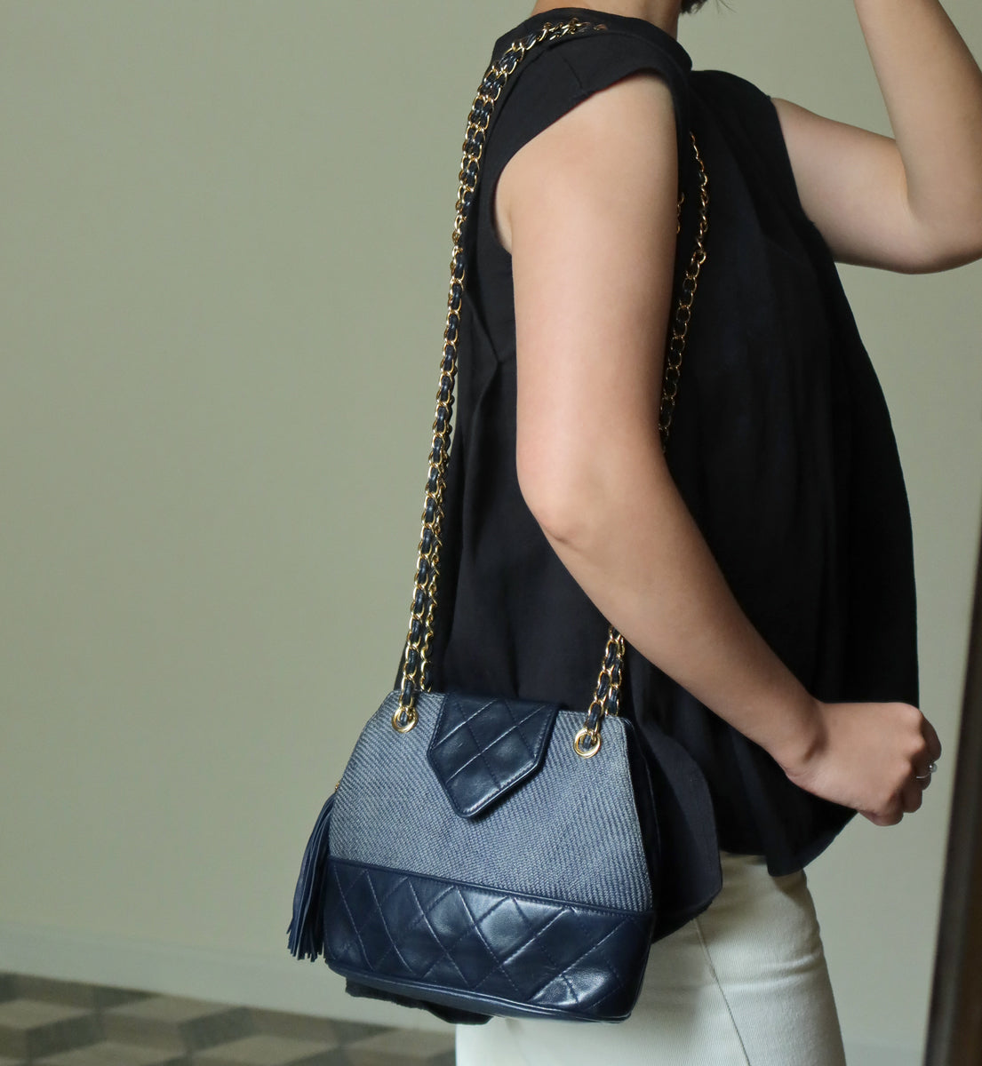 Vintage Chanel Dark Navy Lambskin Raffia Woven Diamond stitched CC mark Flap Bag