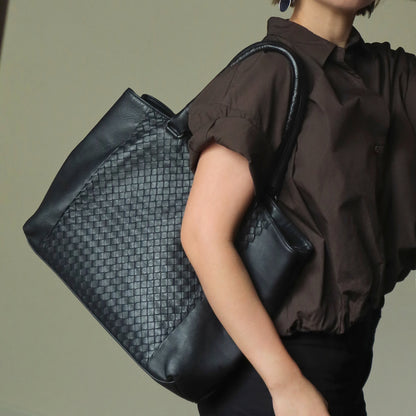 Bottega Veneta Vintage Black Intrecciato Rolled Handle Large Shoulder Tote Bag