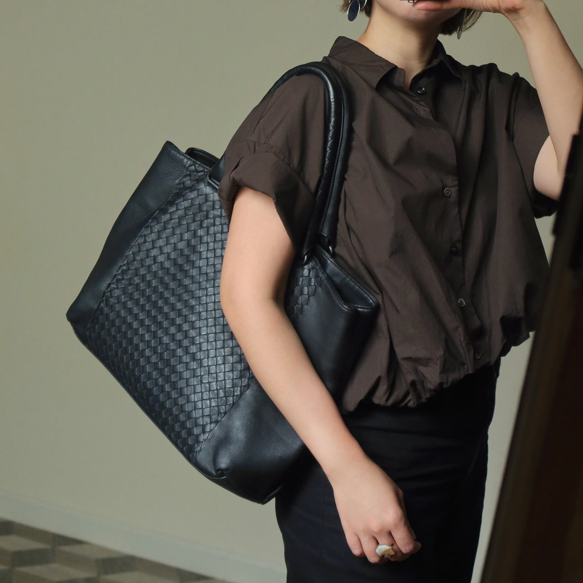 Bottega Veneta Vintage Black Intrecciato Rolled Handle Large Shoulder Tote Bag