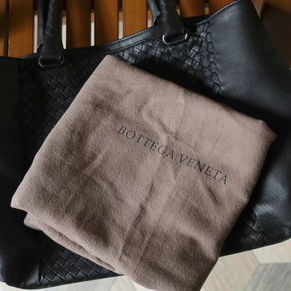 Bottega Veneta Vintage Black Intrecciato Rolled Handle Large Shoulder Tote Bag