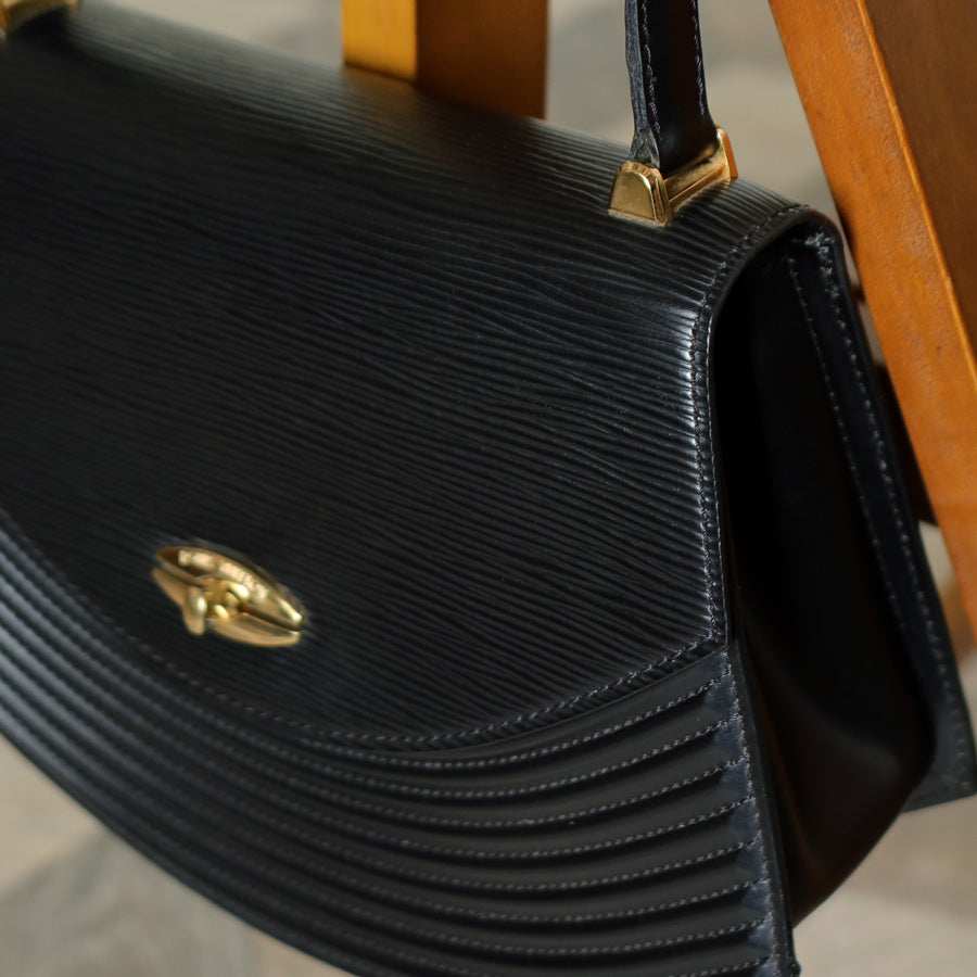 Louis Vuitton Vintage Black Epi Leather Tilsitt Gold turn lock 2way Shoulder Bag