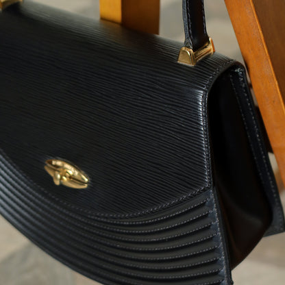 Louis Vuitton Vintage Black Epi Leather Tilsitt Gold turn lock 2way Shoulder Bag