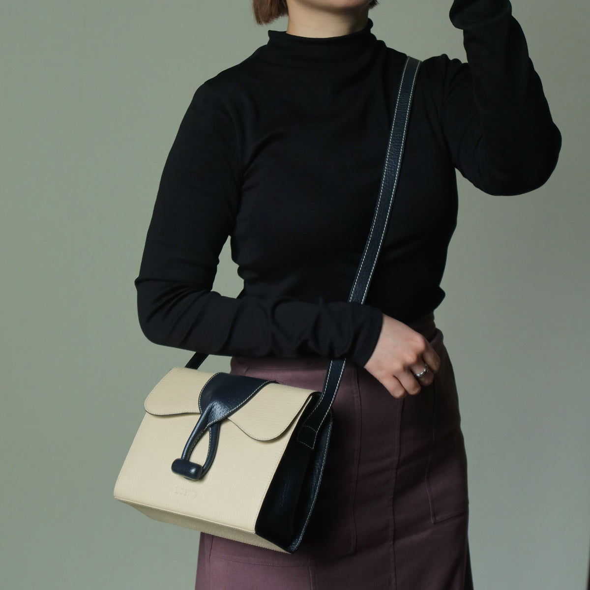 Loewe Vintage Ivory Dark Navy Grained Leather Knot Turn lock Crossbody Bag