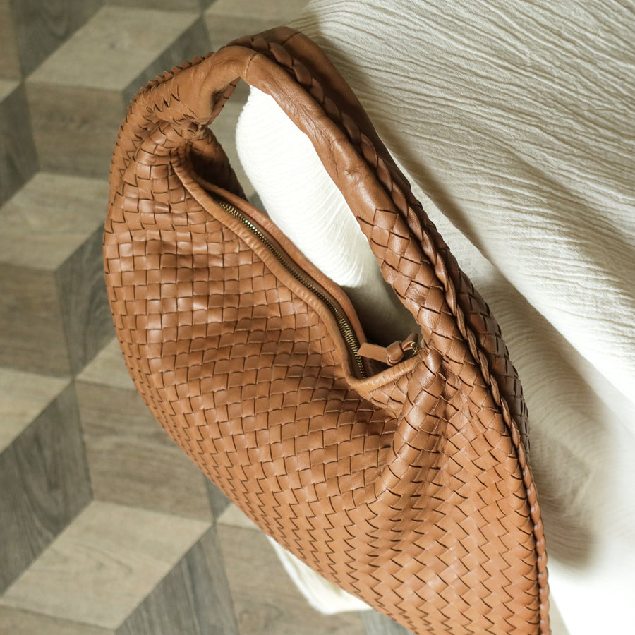 Bottega Veneta Vintage Caramel Brown Intrecciato Weave Large Veneta Hobo Bag L