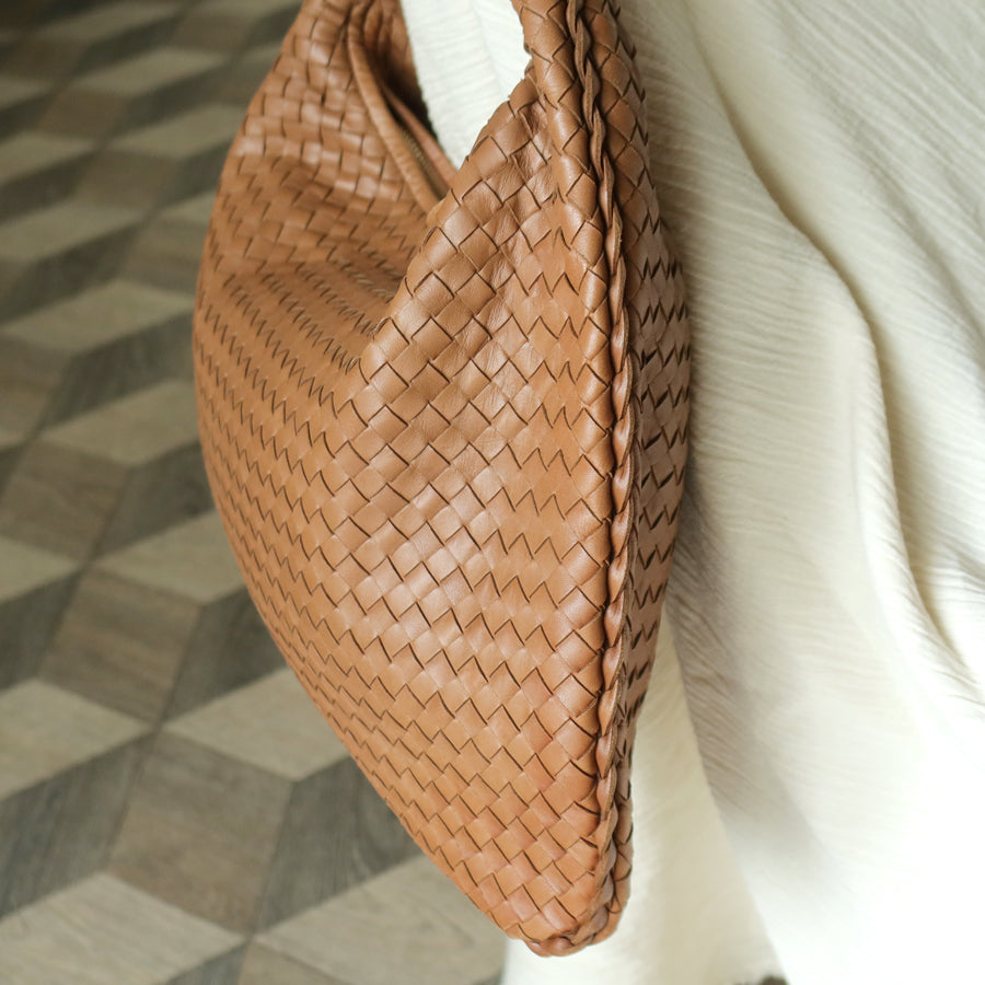 Bottega Veneta Vintage Caramel Brown Intrecciato Weave Large Veneta Hobo Bag L
