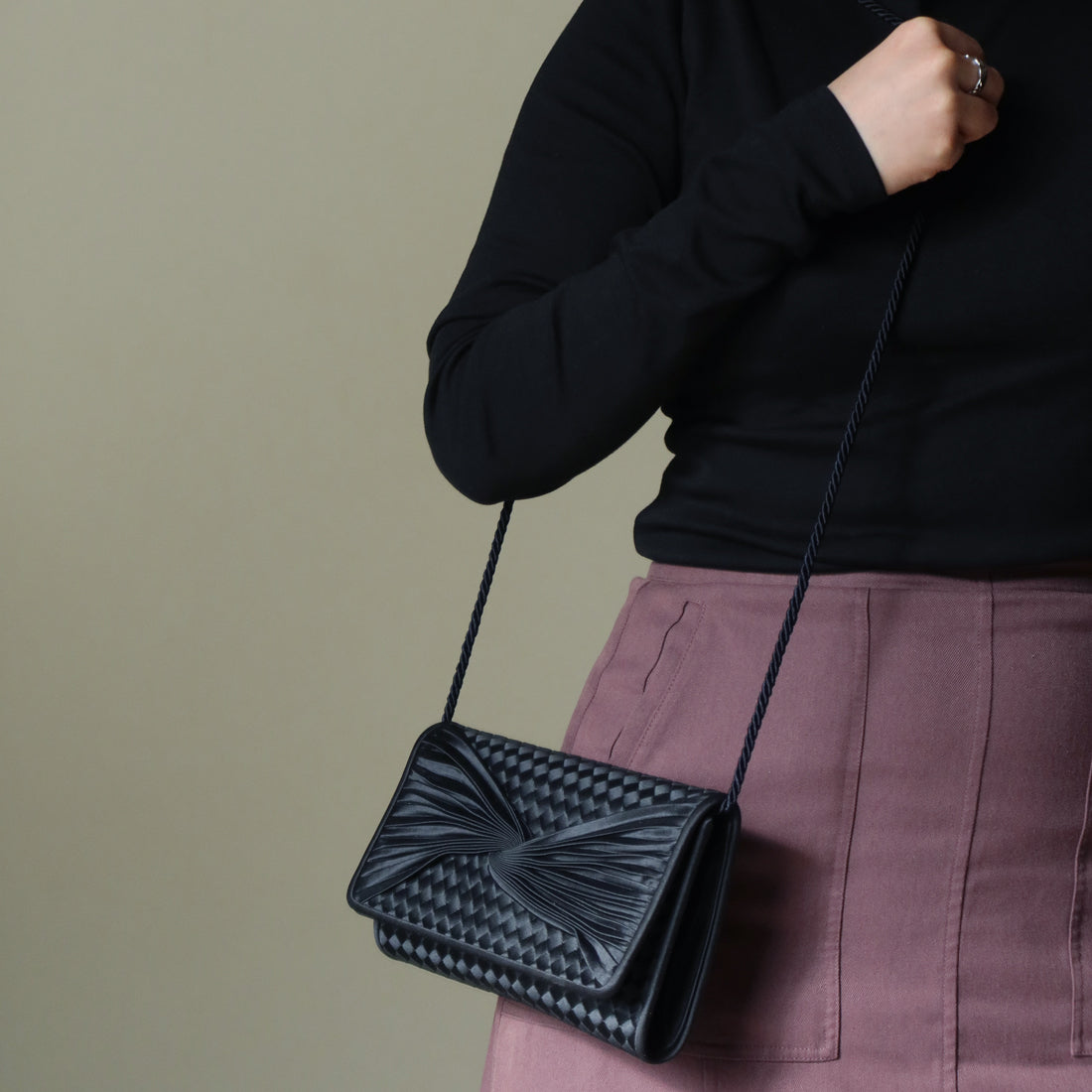 Rare Bottega Veneta Vintage Black Satin Intrecciato Bow Clutch 2 way Shoulder Bag