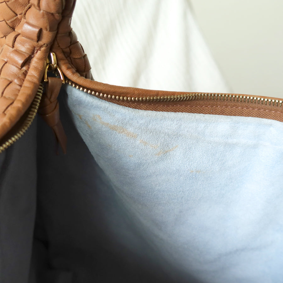 Bottega Veneta Vintage Caramel Brown Intrecciato Weave Large Veneta Hobo Bag L
