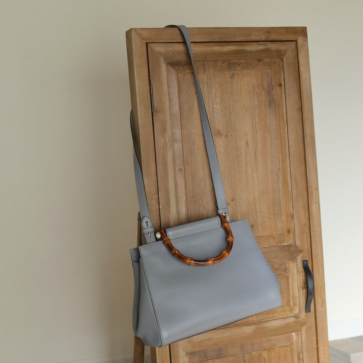 Gucci Vintage Nymphaea Gray Leather Bamboo Handle Pearl 2way Shoulder Bag