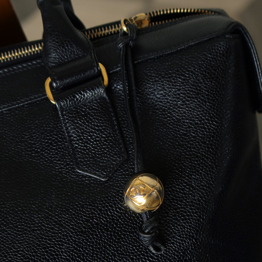 Vintage Chanel Black Caviar CC Turn lock Double sided XL Shoulder Bag